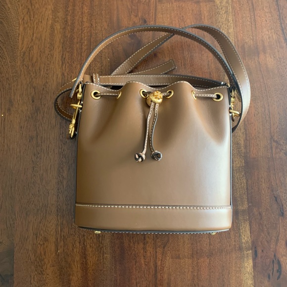 Handbags - Tory Burch Leather HandbagNWOT